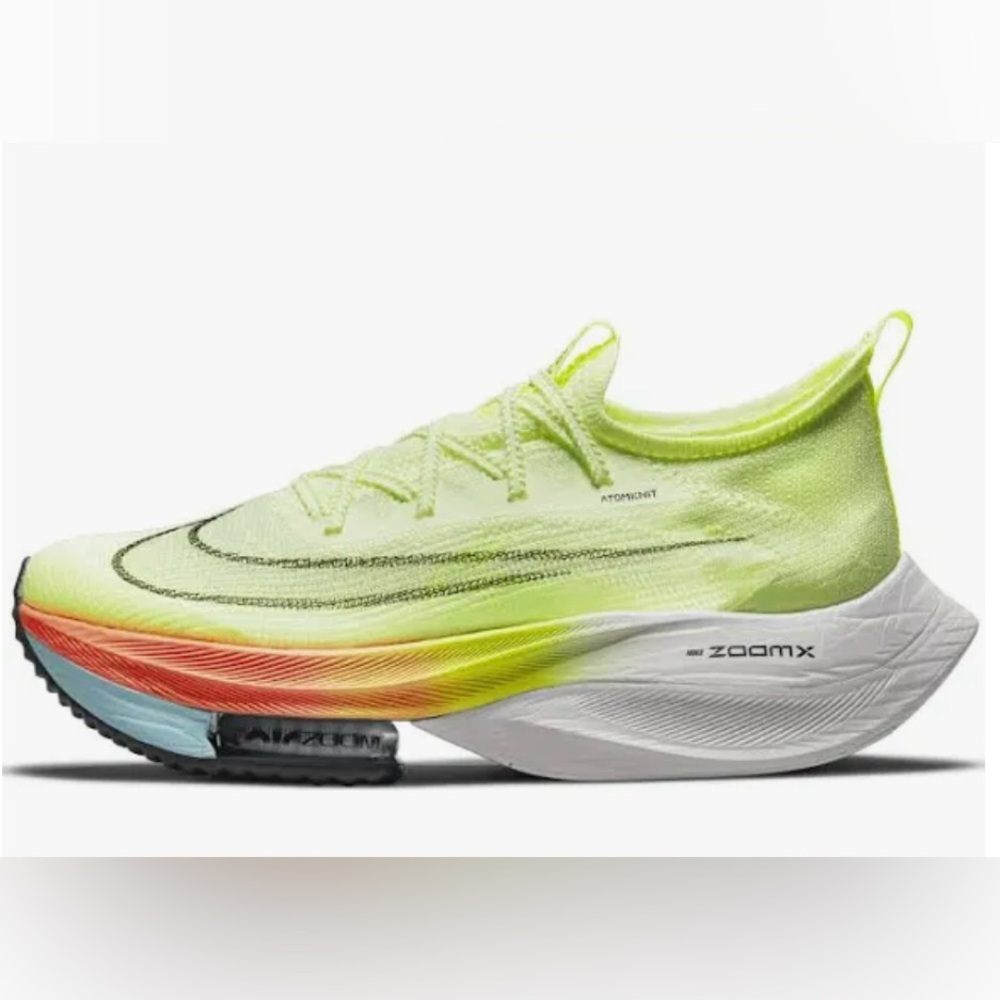 WOMEN”s Nike Aloha Fly fast pack carbon plated racing shoe size 7. Only 40 miles